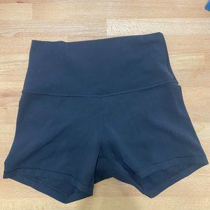4in LULULEMON ALIGN BLACK SHORTS